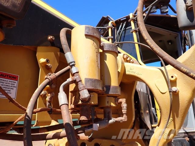 CAT 160M Grader