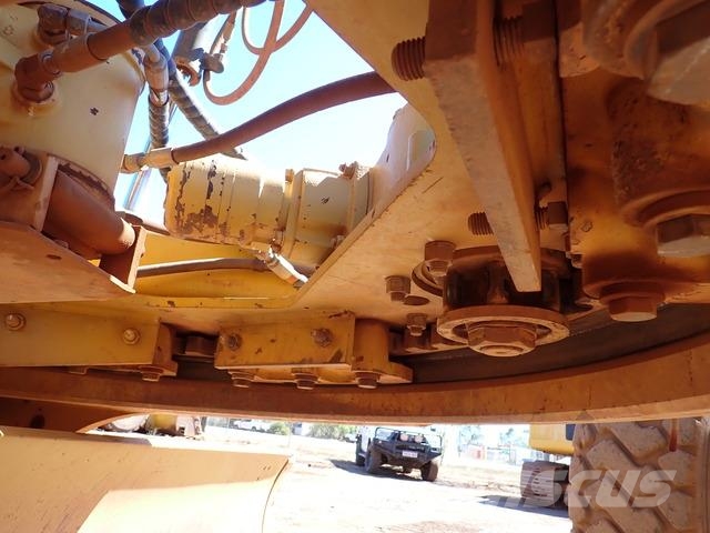 CAT 160M Grader