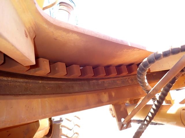 CAT 160M Grader
