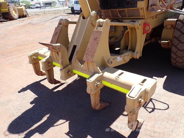 CAT 160M Grader