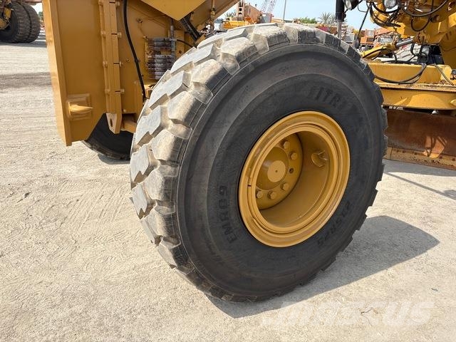 CAT 16M VHP Grederji