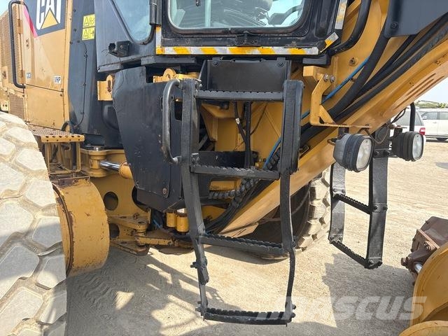 CAT 16M VHP Grederji
