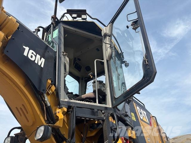 CAT 16M VHP Grederji