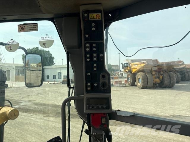 CAT 16M VHP Grederji