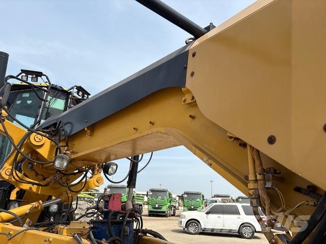 CAT 16M VHP Grederji