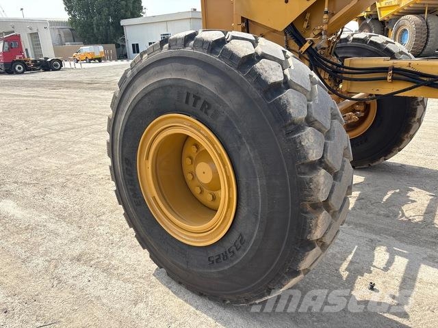 CAT 16M VHP Grederji
