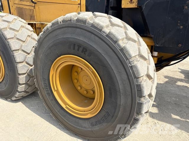 CAT 16M VHP Grederji