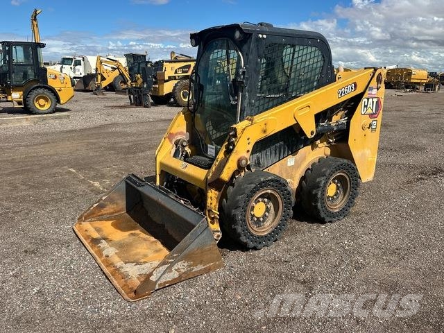 CAT 226D3 Lietoti riteņu kompaktiekrāvēji