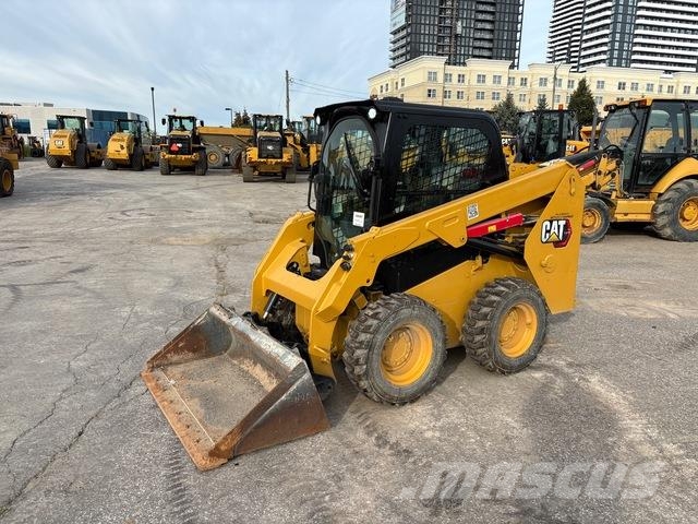 CAT 236D3 Skid steer loaders