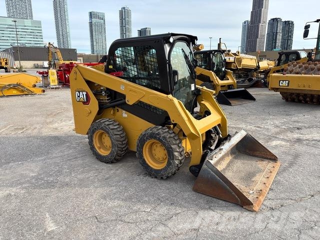 CAT 236D3 Skid steer loaders
