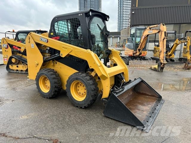 CAT 236D3 Kompaktlastare
