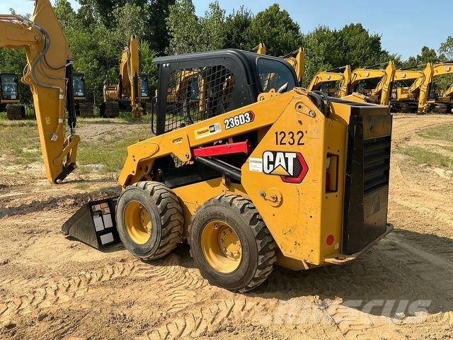 CAT 236D3 Minicarregadeiras