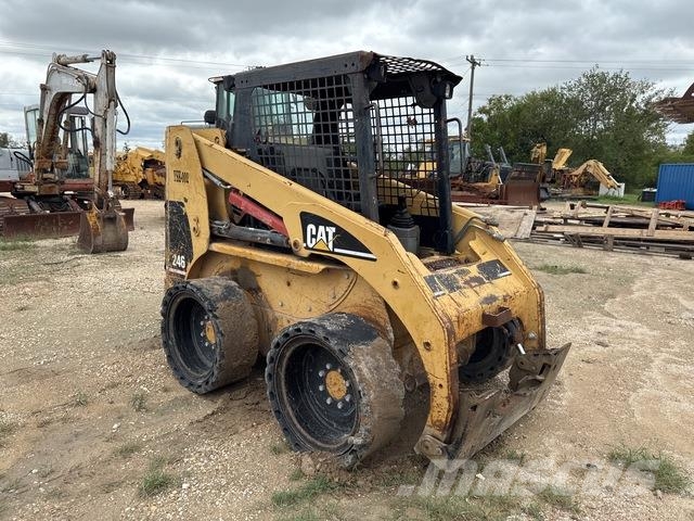 CAT 246 لوادر انزلاقية التوجيه
