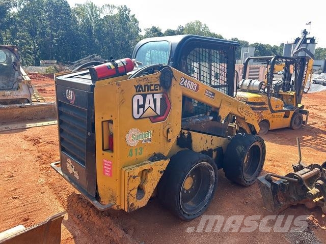 CAT 246D3 スキッドステアローダー