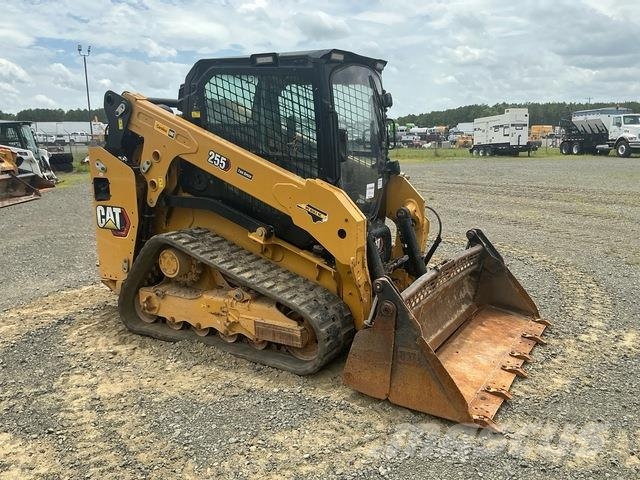 CAT 255 لوادر انزلاقية التوجيه