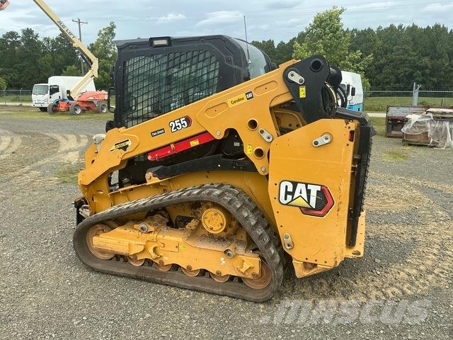 CAT 255 لوادر انزلاقية التوجيه
