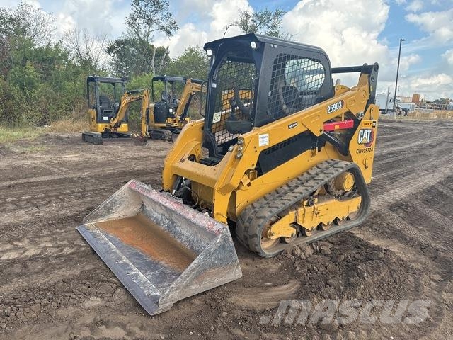 CAT 259D3 لوادر انزلاقية التوجيه