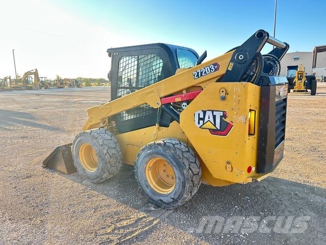 CAT 272D3 XE Kompaktlastare