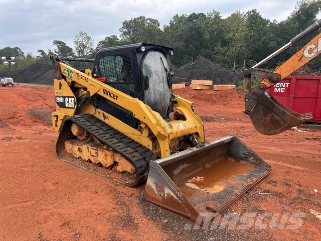 CAT 299D2 Mini Pale Gommate