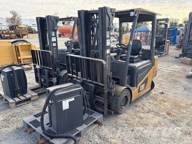 CAT 2EP6000 電動堆高機