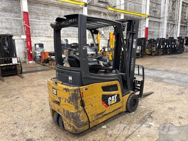 CAT 2ET4000 Elektromos targoncák