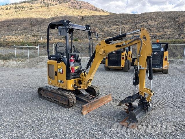 CAT 301.7 CR Pelle sur chenilles