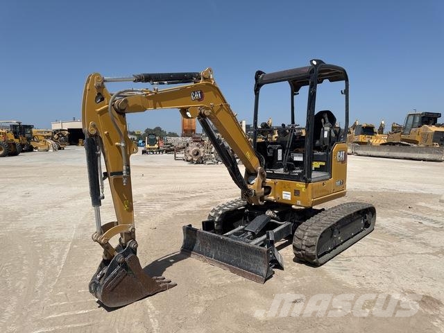 CAT 302.7 CR Pelle sur chenilles