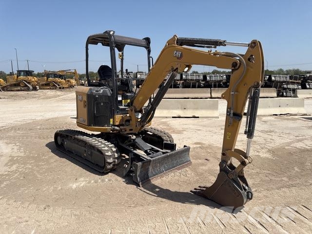 CAT 302.7 CR 大型油圧ショベル12t以上(パワーショベル・ユンボ)