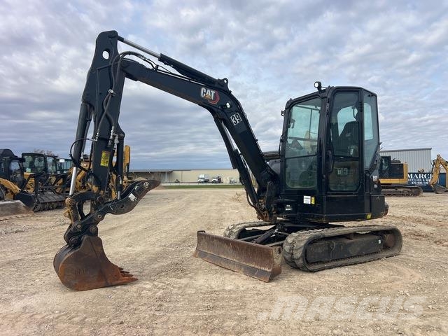 Cat 304のクローラー式油圧ショベル（パワーショベル・ユンボ）を 
