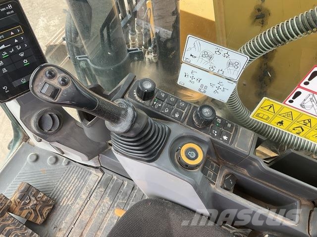 CAT 313GC حفارات زحافة