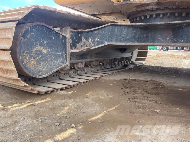 CAT 313GC حفارات زحافة