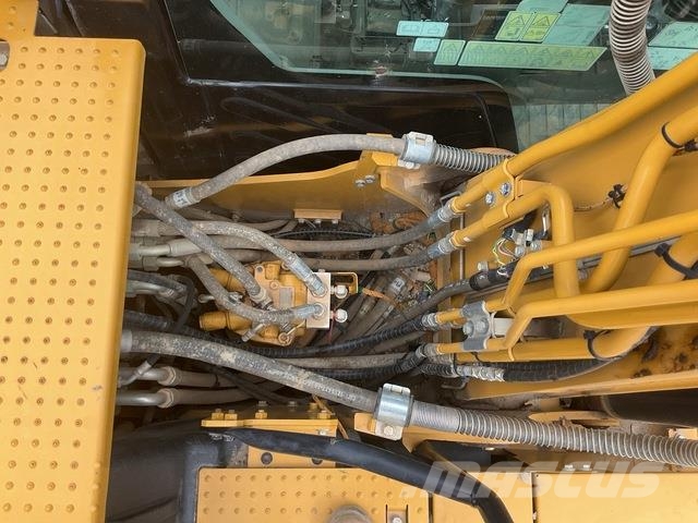 CAT 313GC حفارات زحافة