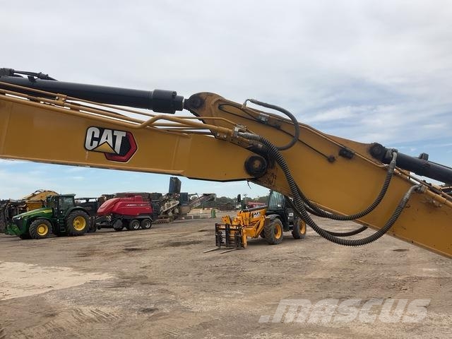CAT 313GC حفارات زحافة