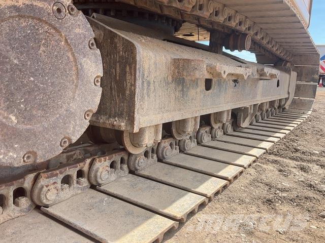 CAT 313GC حفارات زحافة