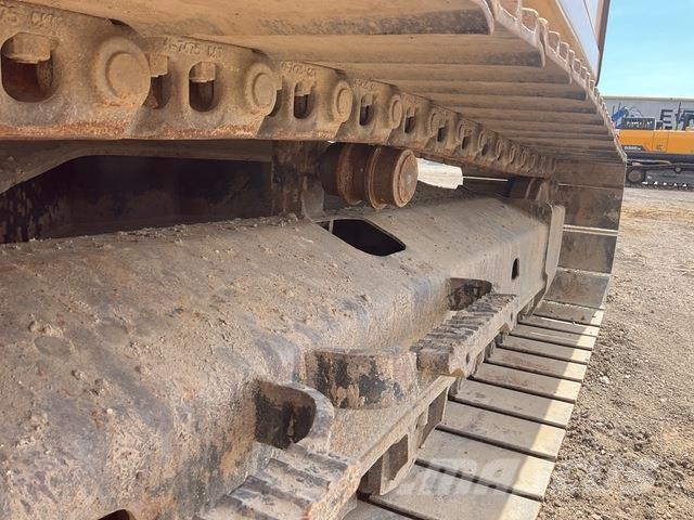 CAT 313GC حفارات زحافة