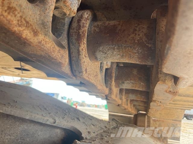 CAT 313GC حفارات زحافة