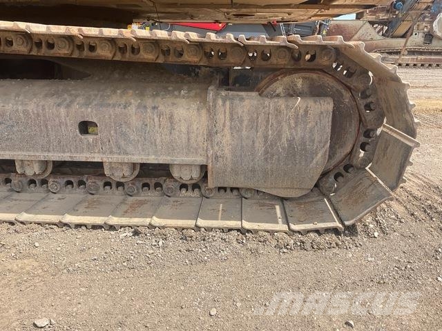 CAT 313GC حفارات زحافة