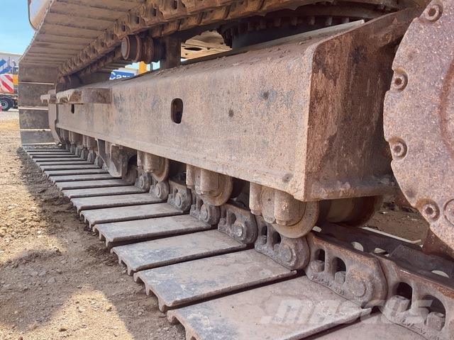 CAT 313GC حفارات زحافة