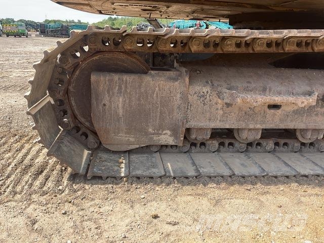 CAT 313GC حفارات زحافة