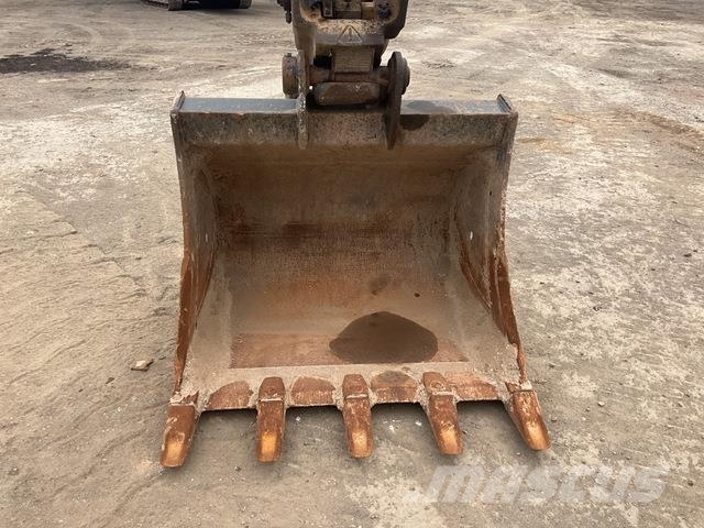 CAT 313GC حفارات زحافة