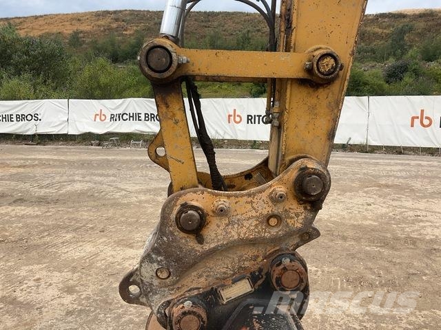 CAT 313GC حفارات زحافة