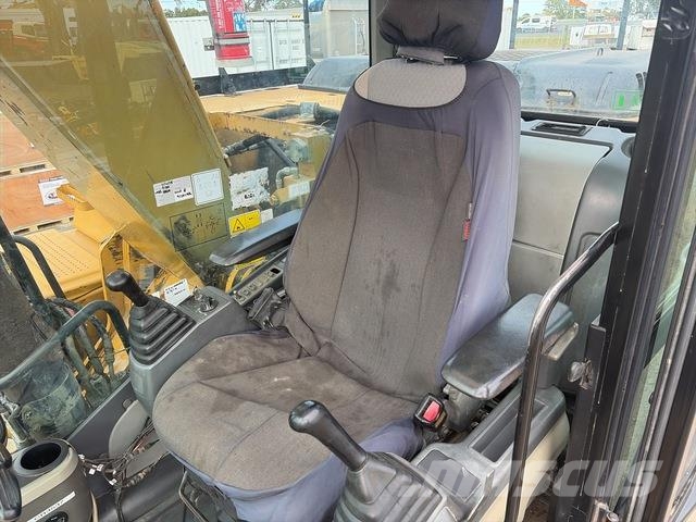 CAT 320D Escavadeiras de esteiras