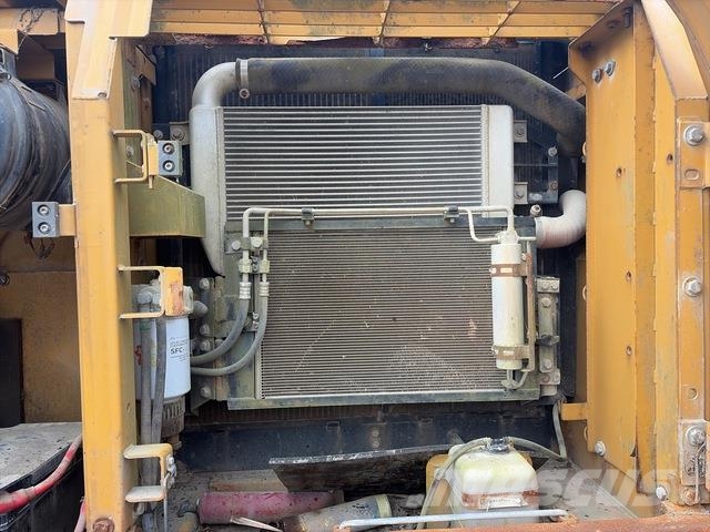 CAT 320D Escavadeiras de esteiras