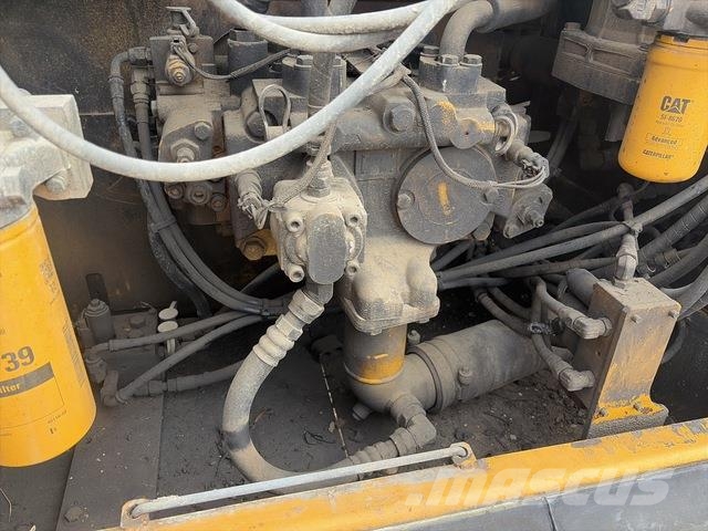 CAT 320D Escavadeiras de esteiras