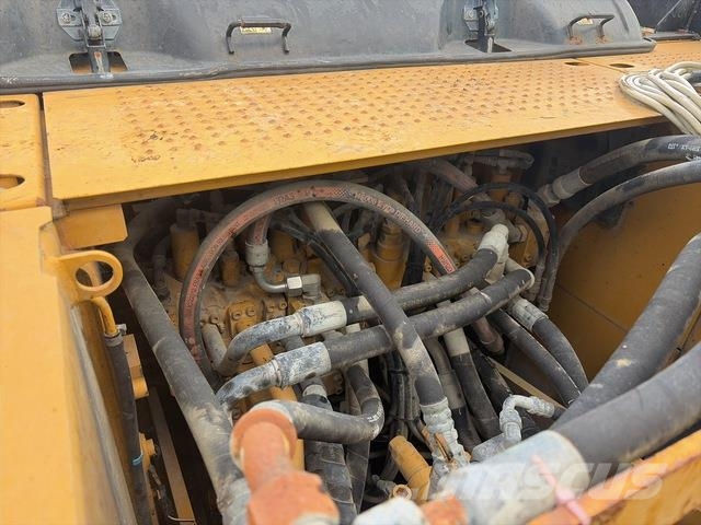 CAT 320D Escavadeiras de esteiras