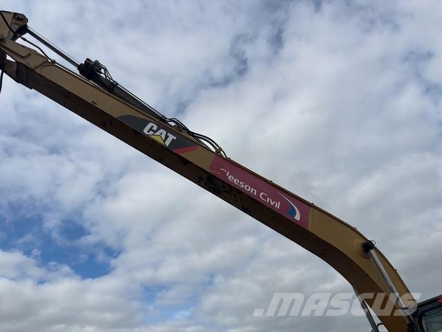 CAT 320D Escavadeiras de esteiras