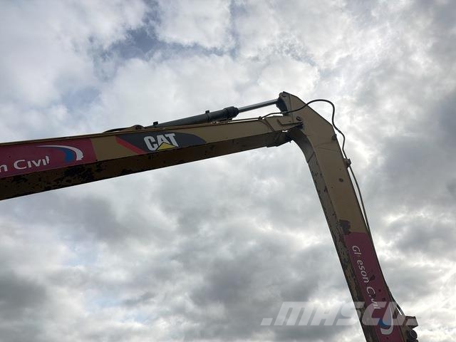CAT 320D Escavadeiras de esteiras