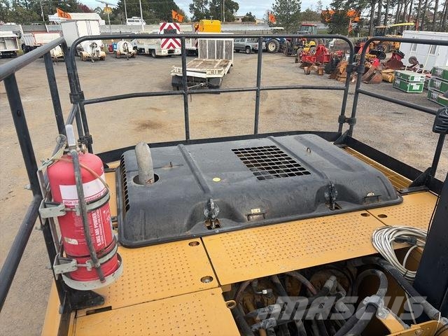 CAT 320D Escavadeiras de esteiras