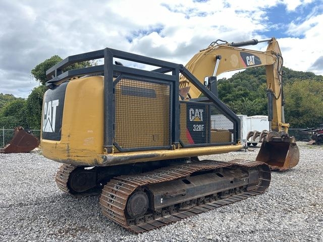 CAT 320FL Gravemaskiner på larvebånd