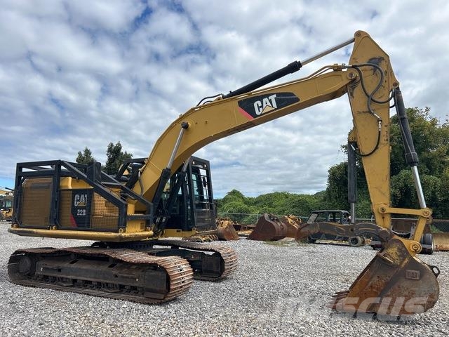 CAT 320FL Gravemaskiner på larvebånd